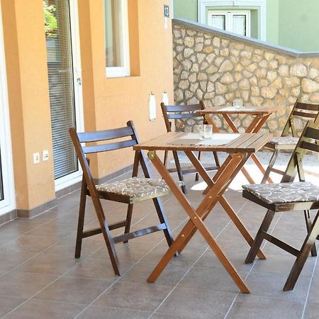 Sobe Alex Apartment Veliko Gradiste Bagian luar foto